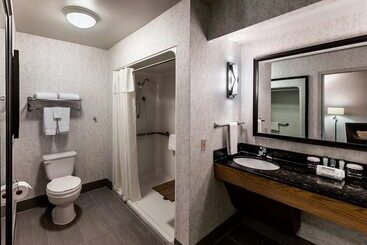 هتل Homewood Suites By Hilton Buffaloairport