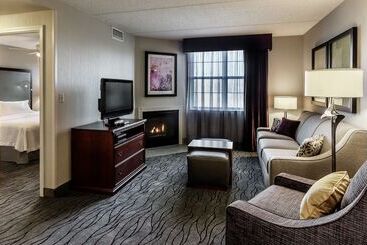 هتل Homewood Suites By Hilton Buffaloairport