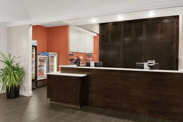 هتل Addison Suites