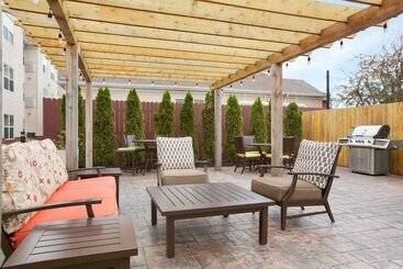 هتل Homewood Suites By Hilton Grand Rapids