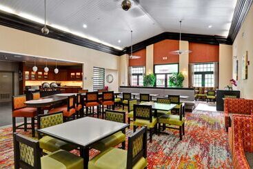هتل Homewood Suites By Hilton Longview