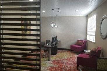 هتل Homewood Suites By Hilton Longview