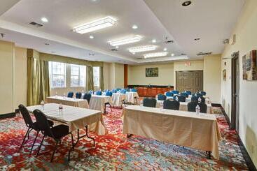 هتل Homewood Suites By Hilton Longview