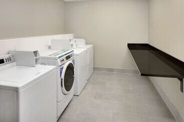 هتل Homewood Suites By Hilton Minneapolismall Of America