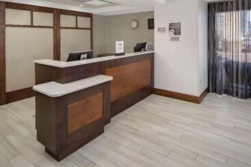 هتل Homewood Suites By Hilton Minneapolismall Of America