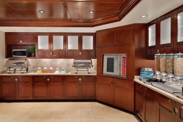 هتل Homewood Suites By Hilton Wilmingtonbrandywine Valley