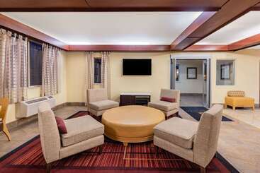 هتل La Quinta By Wyndham Helena