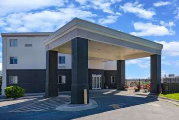 هتل La Quinta By Wyndham Helena
