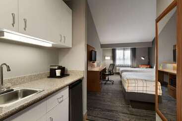 هتل La Quinta By Wyndham Salem Or