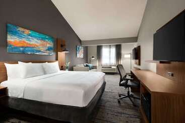 هتل La Quinta By Wyndham Salem Or