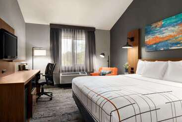 هتل La Quinta By Wyndham Salem Or