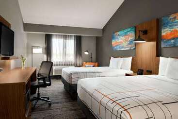 هتل La Quinta By Wyndham Salem Or
