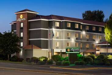 هتل La Quinta By Wyndham Salem Or