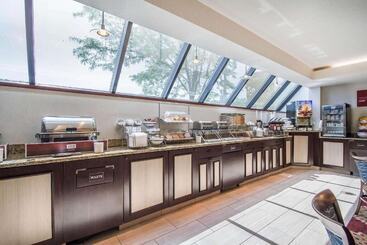 هتل Fairfield By Marriott Inn & Suites Madison South