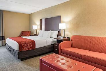 هتل Fairfield By Marriott Inn & Suites Madison South