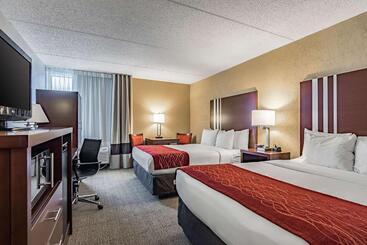 هتل Fairfield By Marriott Inn & Suites Madison South
