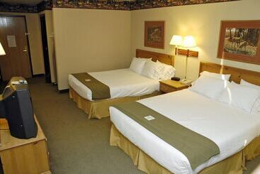هتل Pellston Lodge
