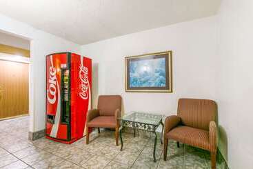 هتل Quality Inn Near Monument Health Rapid City Hospital
