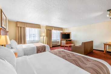 هتل Quality Inn Near Monument Health Rapid City Hospital