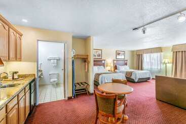 هتل Quality Inn Near Monument Health Rapid City Hospital