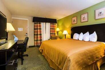 هتل Quality Inn & Suites Moline  Quad Cities