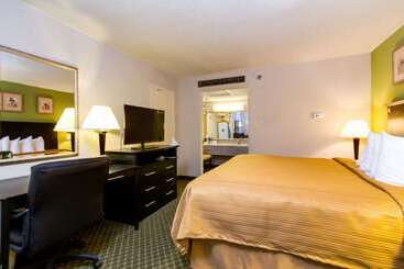 هتل Quality Inn & Suites Moline  Quad Cities