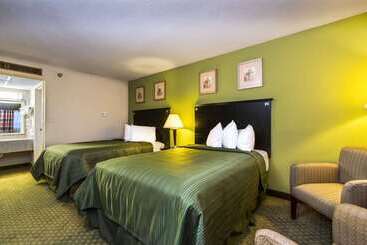 هتل Quality Inn & Suites Moline  Quad Cities