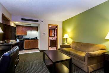 هتل Quality Inn & Suites Moline  Quad Cities