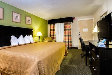 هتل Quality Inn & Suites Moline  Quad Cities