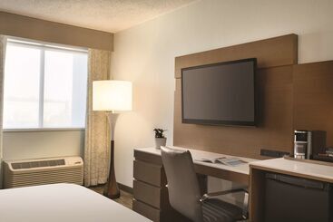 Radisson Hotel Grand Rapids Riverfront