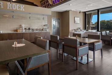 Radisson Hotel Grand Rapids Riverfront