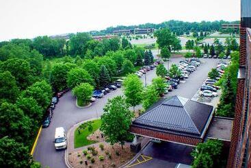 هتل Ramada By Wyndham Minneapolis Airport/eagan