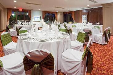 هتل Ramada By Wyndham Minneapolis Airport/eagan