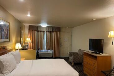 Surestayplus Hotel By Best Western San Jose Central City