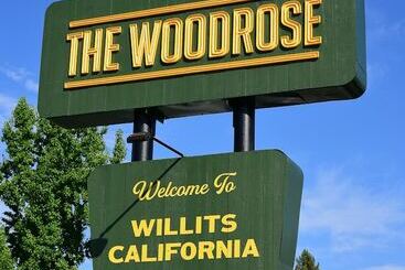 هتل The Woodrose