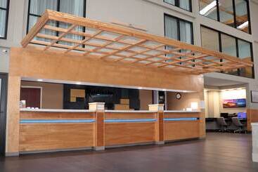 هتل Wyndham Garden Conference Center Champaign/urbana