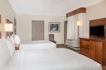 هتل Wyndham New Orleans  French Quarter