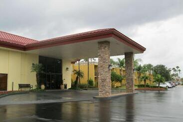 استراحتگاه Best Western International Speedway
