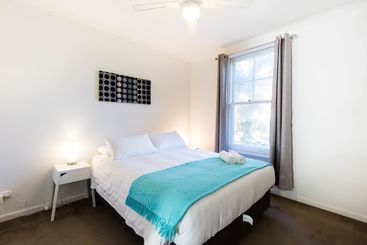 Kayla, 2bdr Southbank Apartment