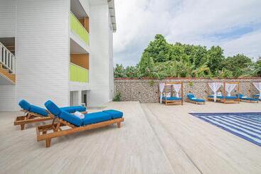 هتل Caribbean Coral