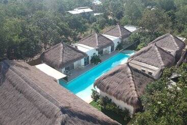 هتل Alona Beach Side Inn