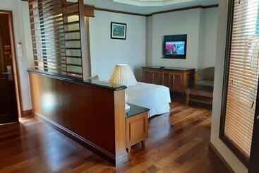 هتل Wonderland Private Chalet Port Dickson