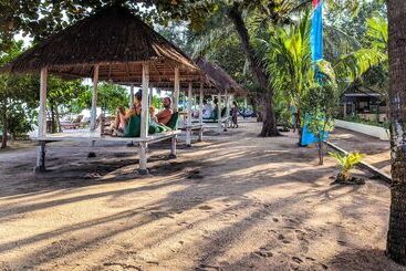 تختخواب و صبحانه Salili Bungalow