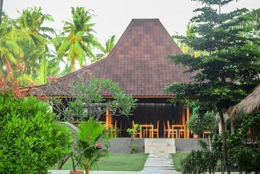 تختخواب و صبحانه Salili Bungalow