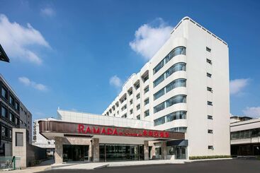 هتل Ramada By Wyndham Yangzhou Slender West Lake