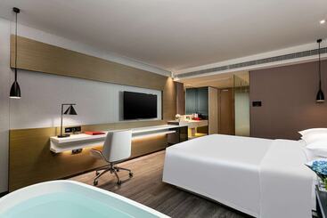 هتل Ramada By Wyndham Yangzhou Slender West Lake