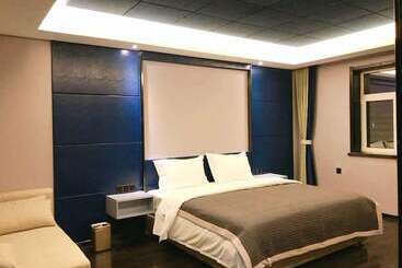 Taiyuan Strawberry Apartment Xuefu Br