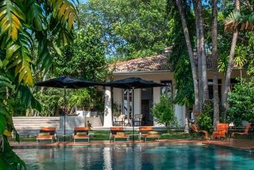 هتل Haritha Villas & Spa