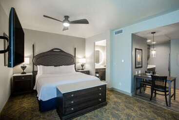 هتل Homewood Suites By Hilton Salina Downtown
