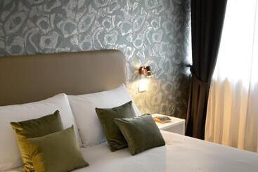 تختخواب و صبحانه Napoliseason Rooms And Breakfast